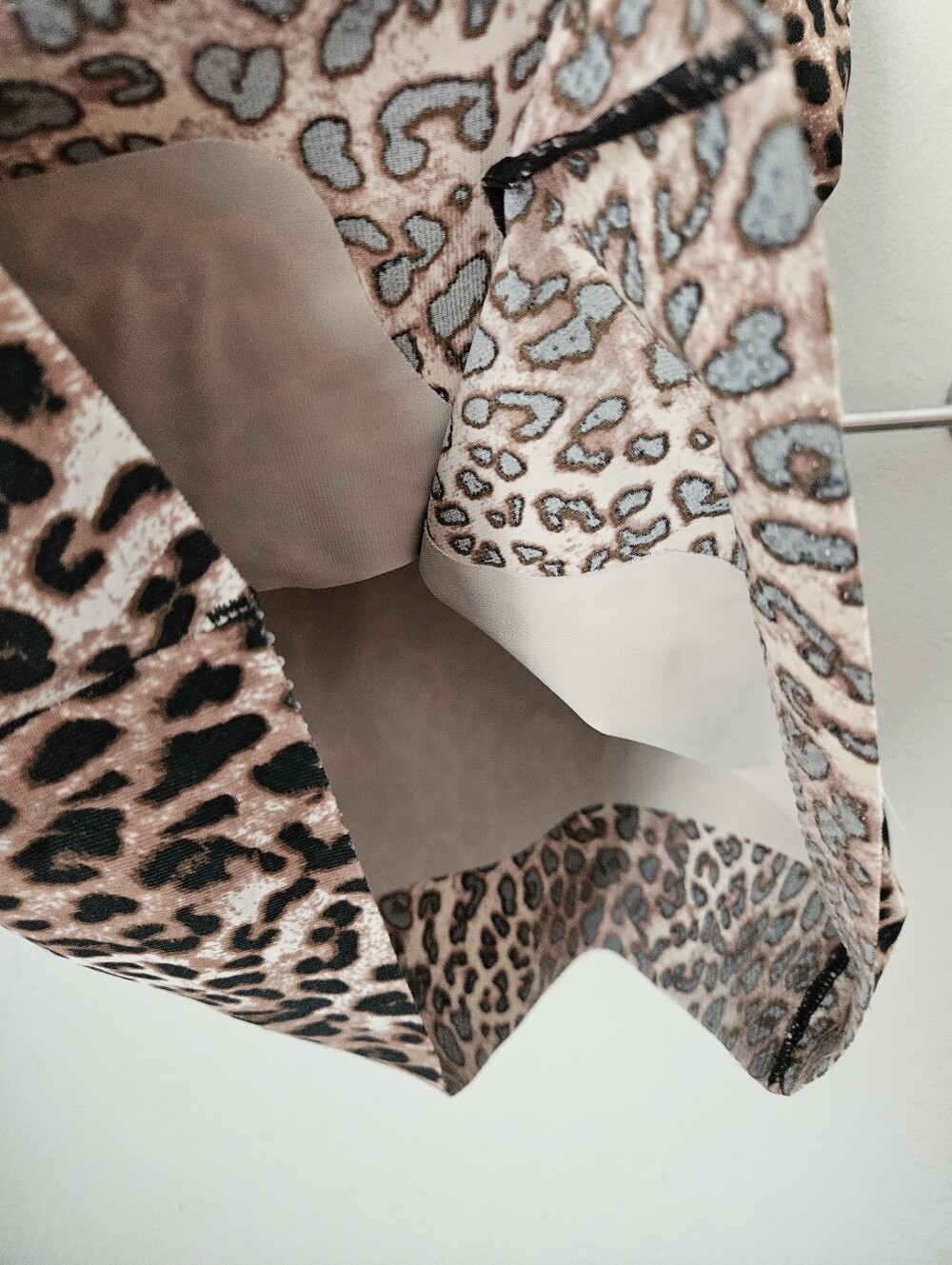 Ruby Ribbon Cheetah Cami 46 Lace Compression - Picture 5 of 6